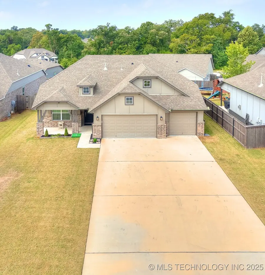 7420 S Hemlock Avenue, Broken Arrow, OK 74011 - Image #2