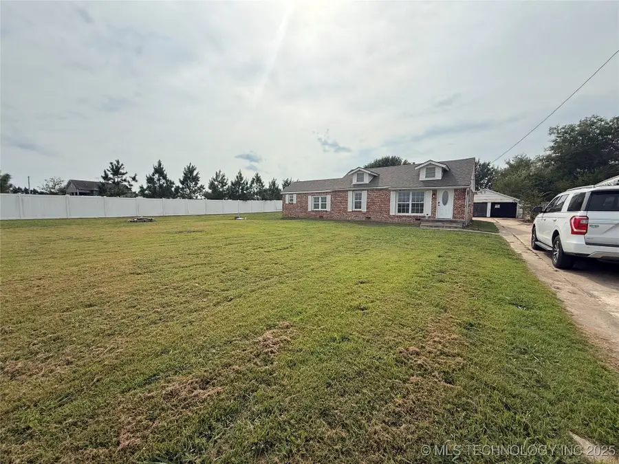 10035 Bryant Road, Henryetta, OK 74437 - Image #3