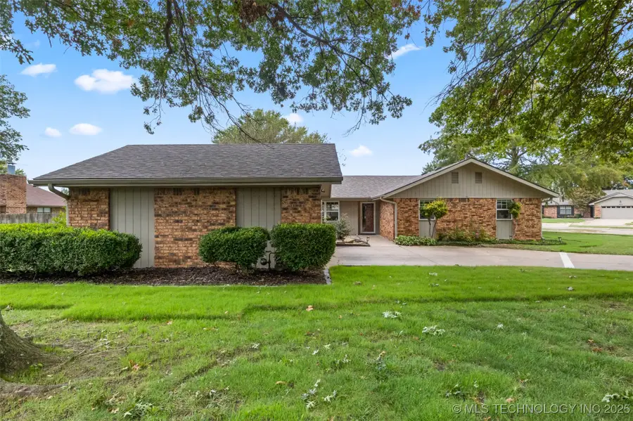 4607 Rolling Hills Drive, Bartlesville, OK 74006 - Image #2