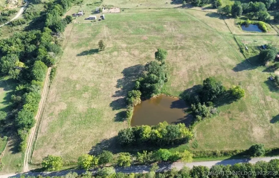 20449 E Cass Road, Stigler, OK 74462 - Image #2