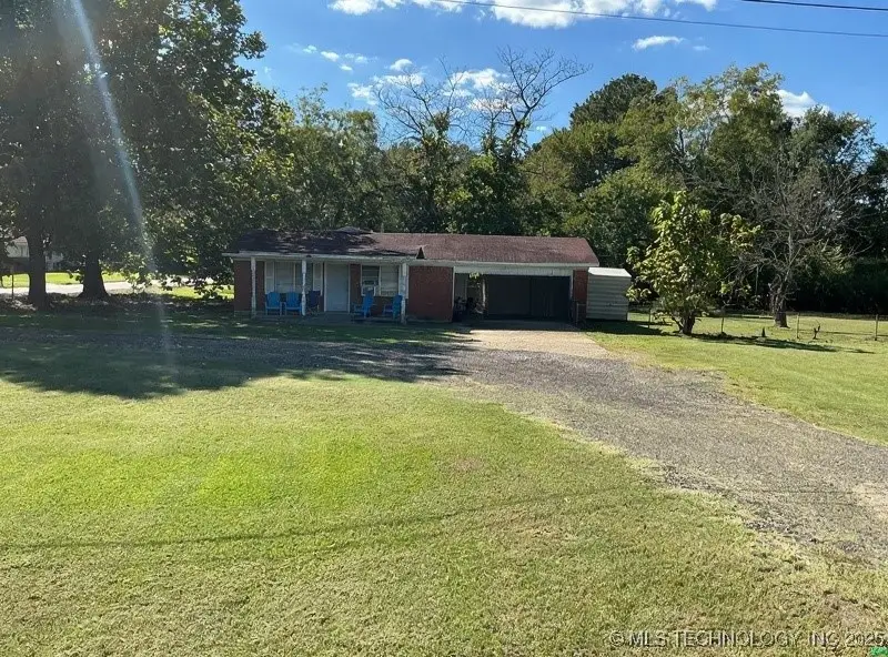 101 SW Hayes Street, Idabel, OK 74745 - Image #1