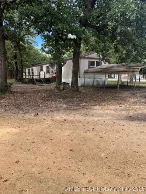 4243 Aqua Road, Kingston, OK 73439