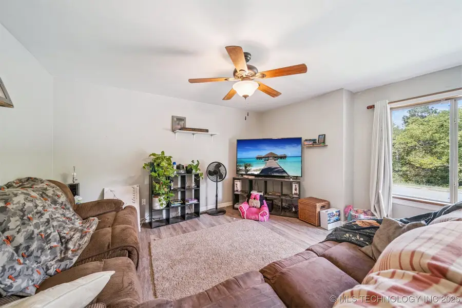 722 Burris Drive, Yale, OK 74085 - Image #2