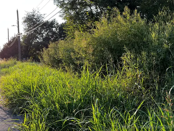 W Dixie Land Avenue, Porter, OK 74454