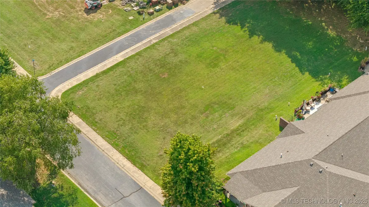 501 St Andrews Place, Grove, OK 74344 - Image #1