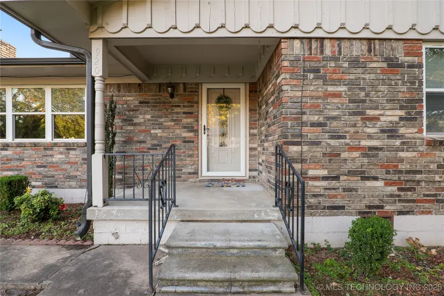 920 Francis Avenue, Tahlequah, OK 74464 - Image #2