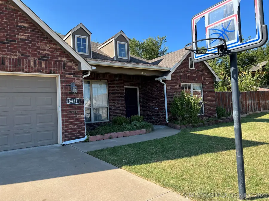 8434 N 76th East Avenue, Owasso, OK 74055 - #3