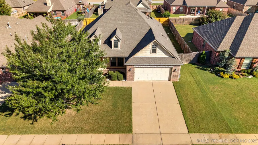 1221 E 134th Street, Glenpool, OK 74033 - Image #2