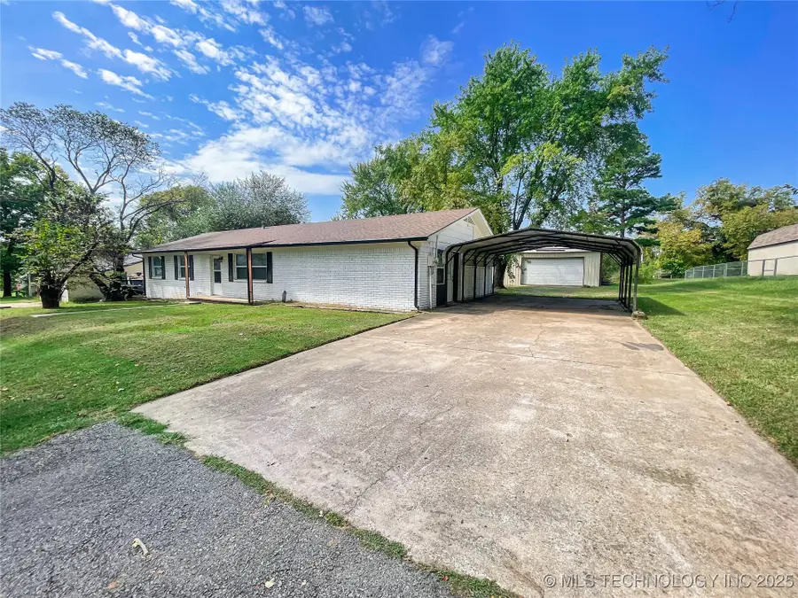 105 N Firecracker Lane, Fort Gibson, OK 74434 - Image #2