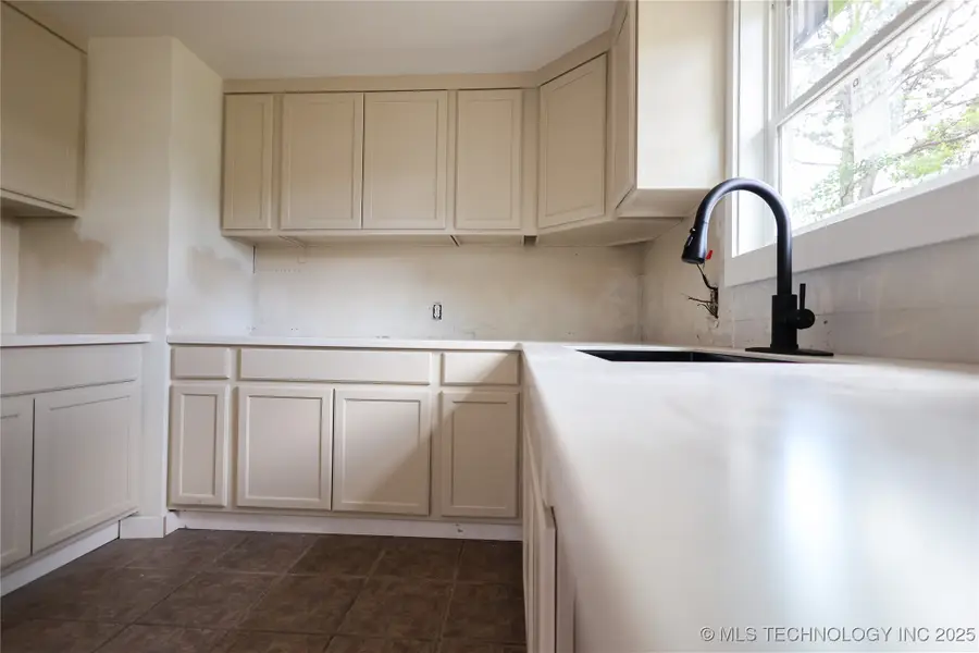 109 Evergreen, Davis, OK 73030 - Image #3