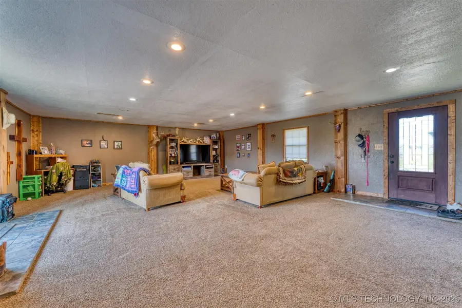 8248 E 122nd Road, Wetumka, OK 74883 - Image #3