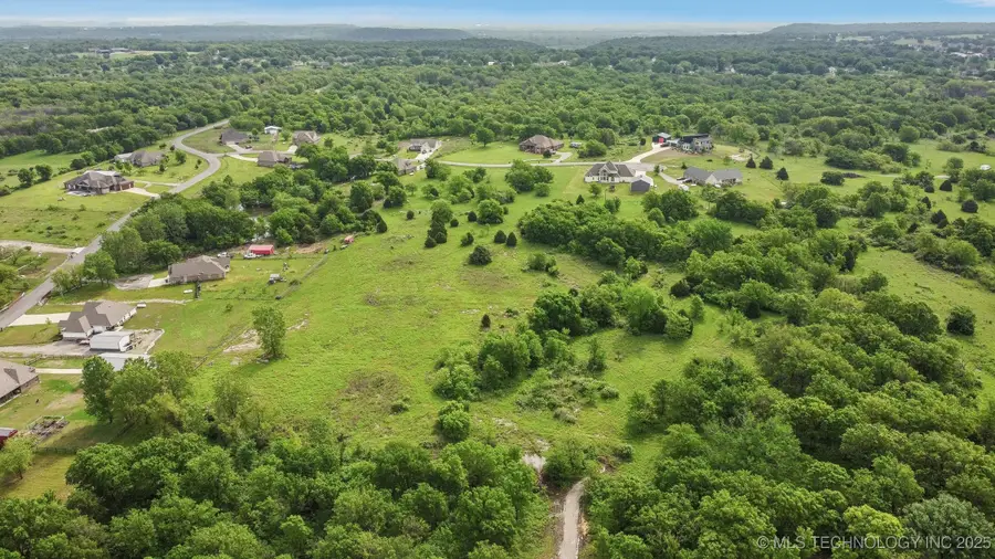 Hobbs Creek Drive, Collinsville, OK 74021 - Image #2