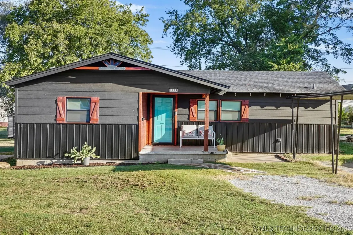 1137 E Perkins Avenue, Sapulpa, OK 74066 - Image #1
