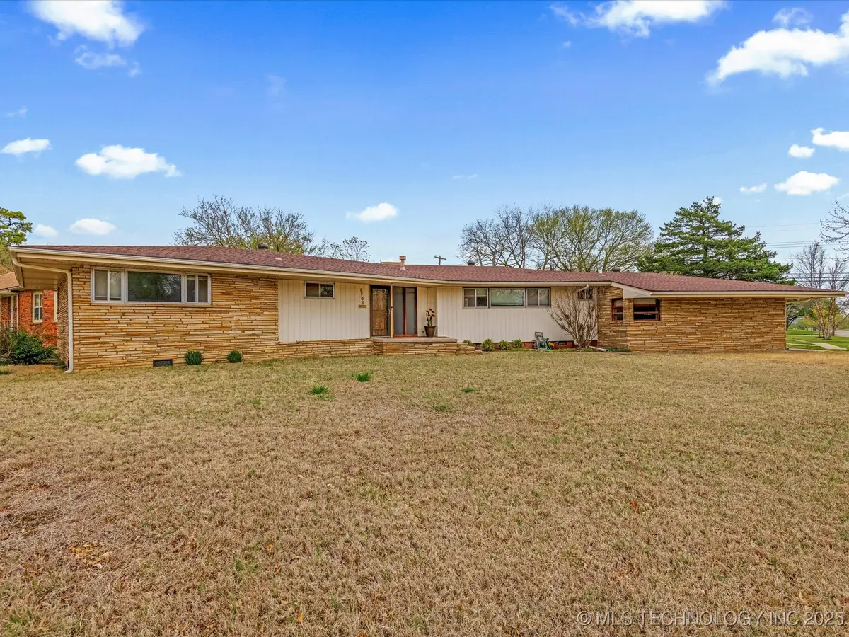 1700 S Grandview Avenue, Pawhuska, OK 74056 - Image #1