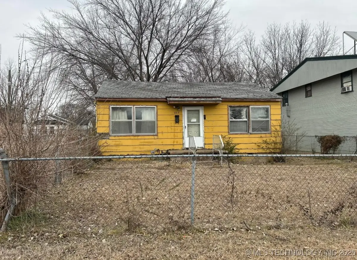 223 E 27th Court N, Tulsa, OK 74106 - Image #1