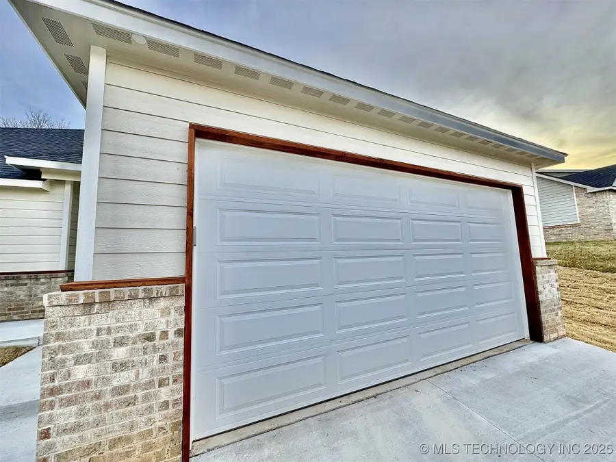 824 E Harlan Drive, Tahlequah, OK 74464 - Image #3