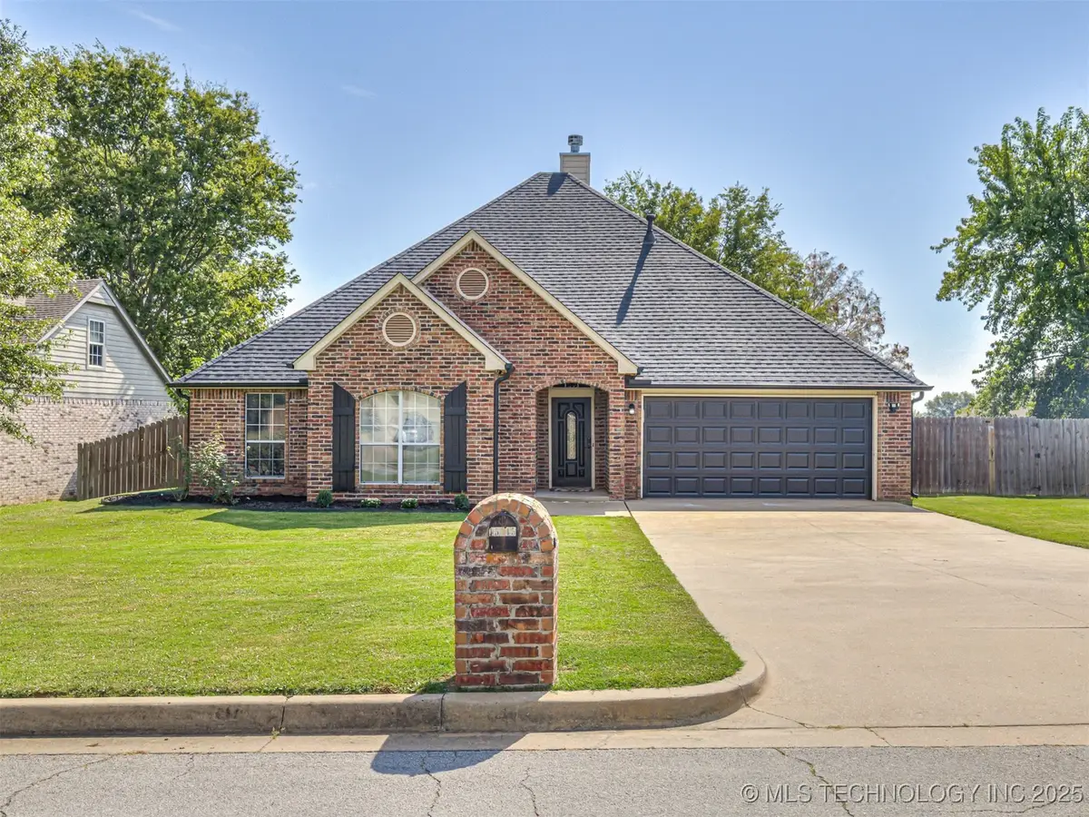 25545 Briar Drive, Claremore, OK 74019 - Image #1
