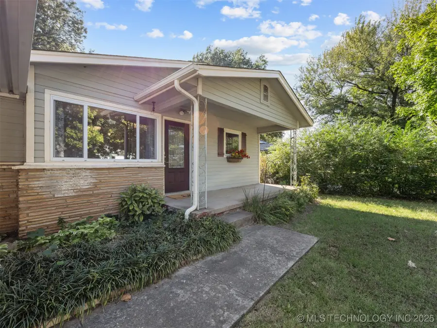 411 W Toledo Street, Broken Arrow, OK 74012 - #2