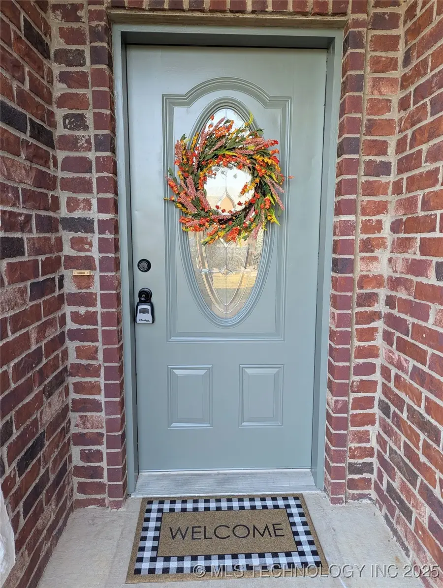 110 E 156th Place S, Glenpool, OK 74033 - Image #2