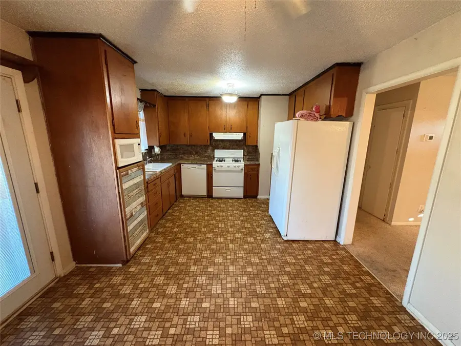 1411 E Denton Avenue, Sapulpa, OK 74066 - Image #3