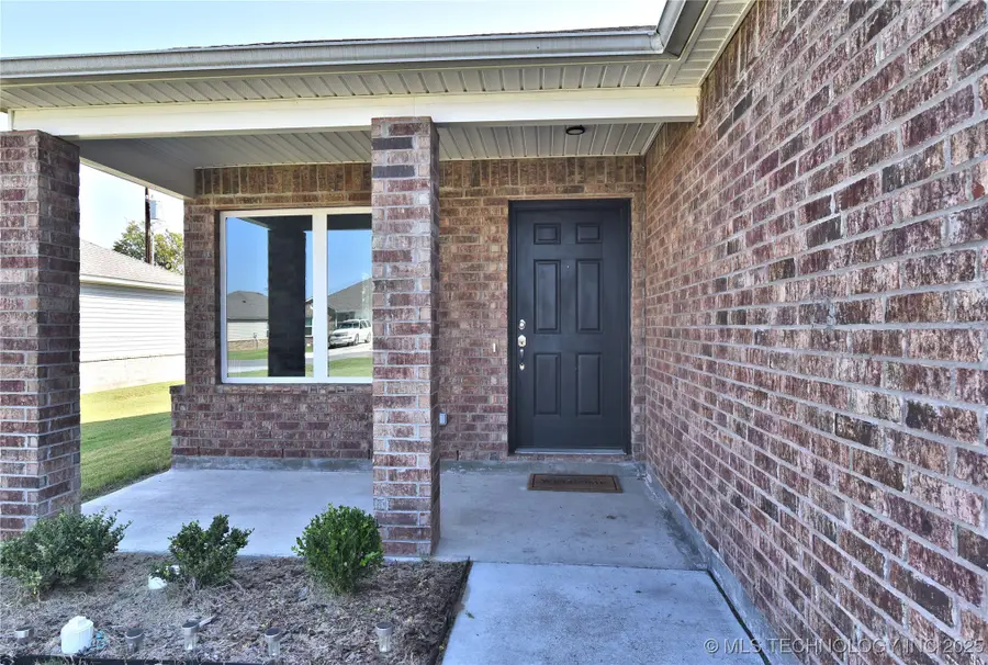708 Redbud Avenue, Beggs, OK 74421 - Image #2