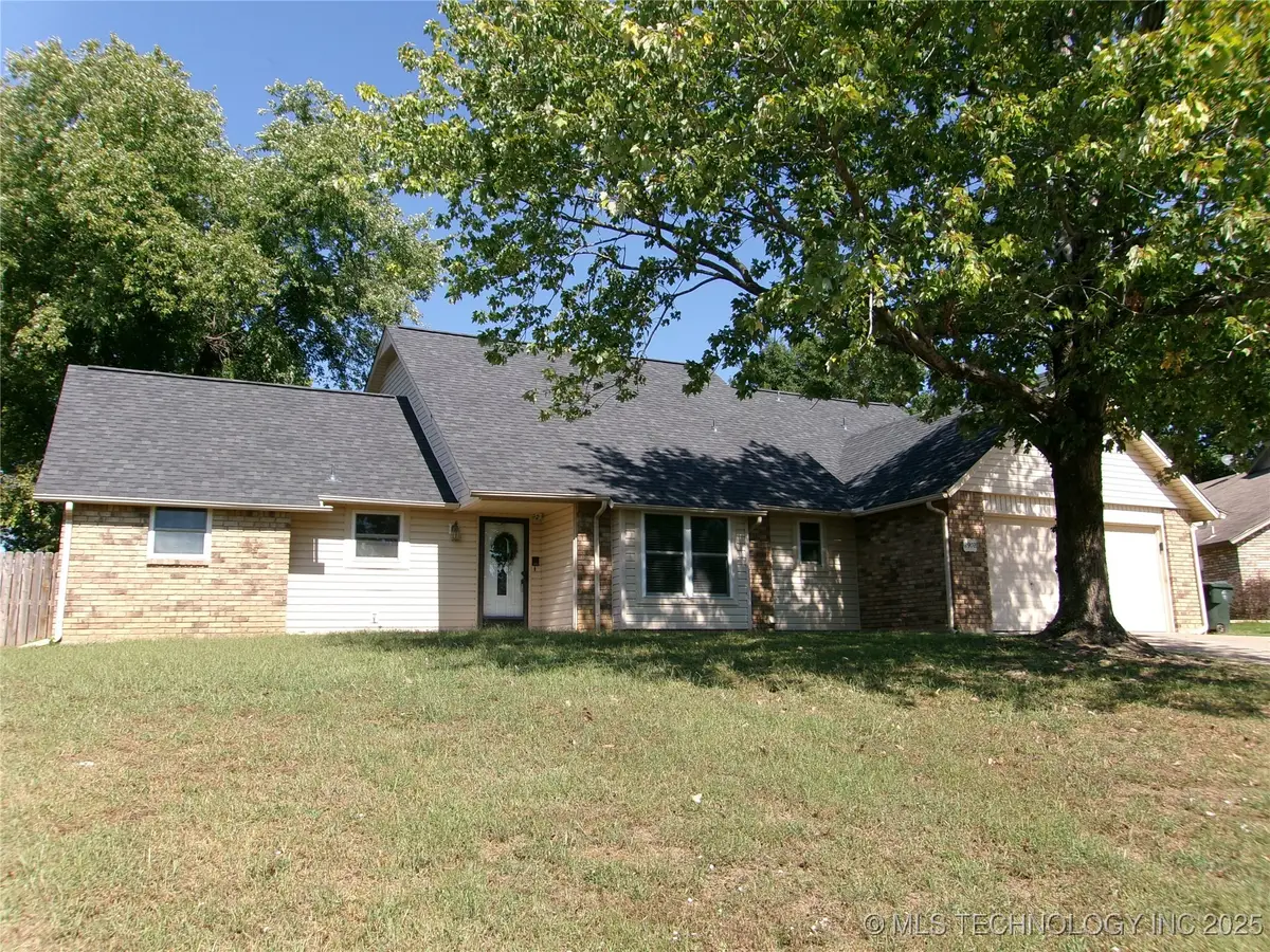 2902 Hilltop Avenue, Muskogee, OK 74403 - Image #1