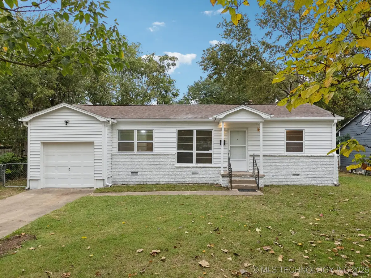 2211 N Knoxville Avenue, Tulsa, OK 74115 - Image #1
