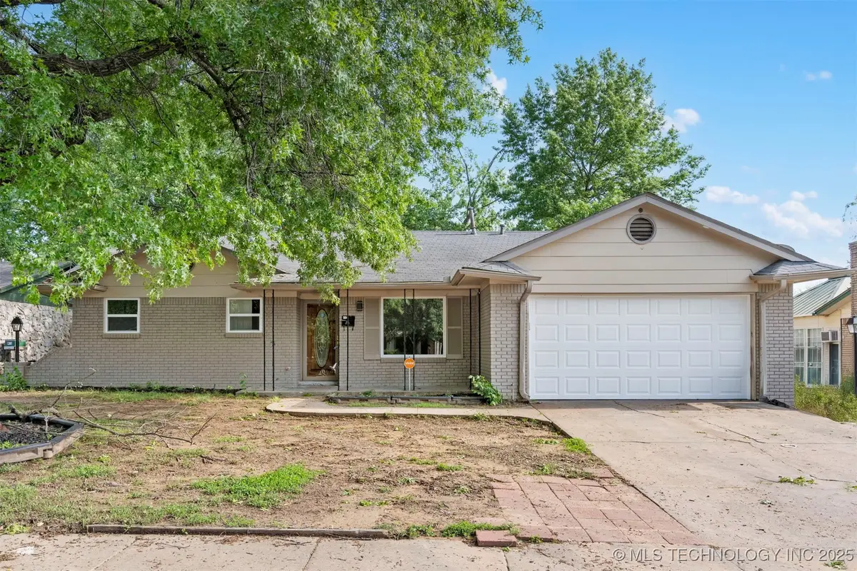 212 W 17th Street, Owasso, OK 74055 - Image #1