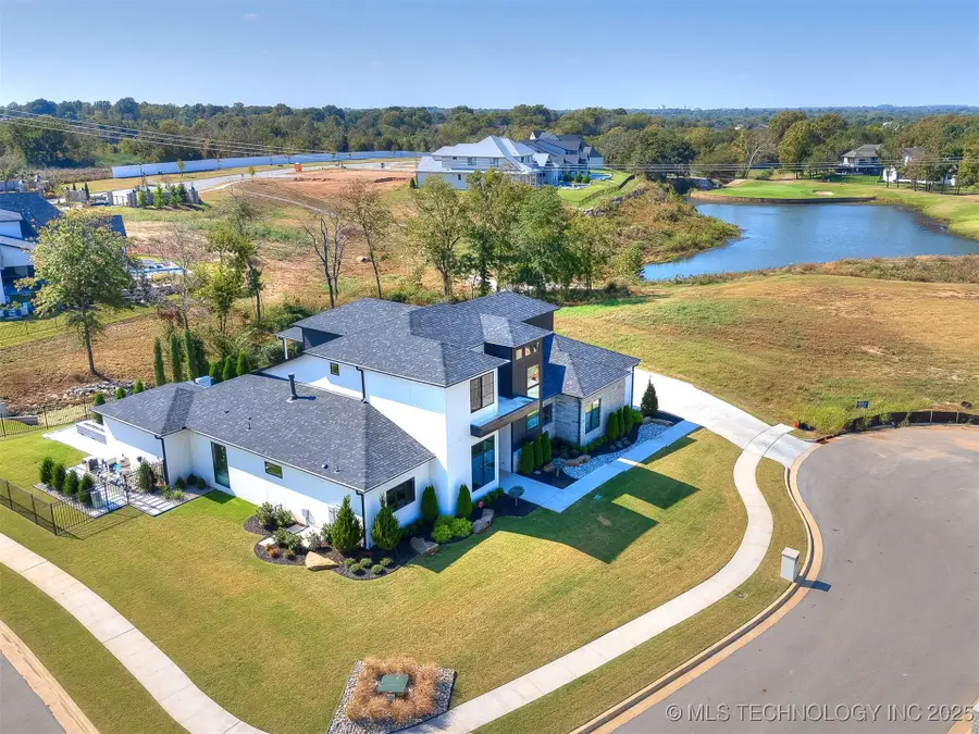 8707 E Elgin Street, Broken Arrow, OK 74014 - #3