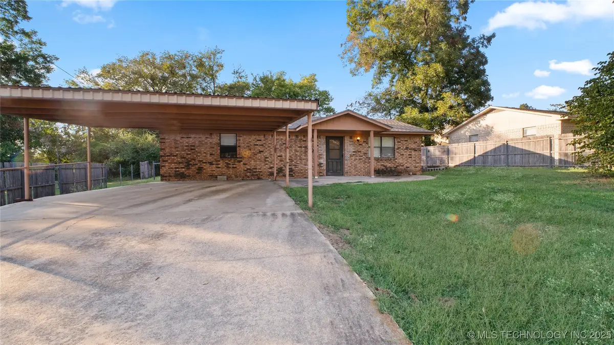 203 N Broadway, Tishomingo, OK 73460 - Image #1