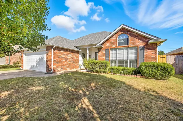 1112 S Marina Drive, Oologah, OK 74053