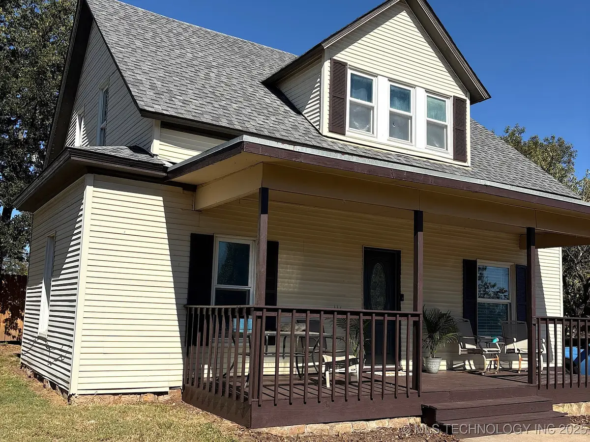 512 E Broadway Avenue, Cushing, OK 74023 - Image #1