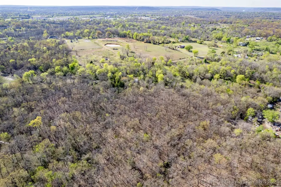 5922 S 102nd Avenue, Sand Springs, OK 74063 - Image #2