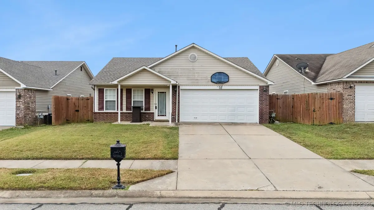 142 W Fairlane Court, Sapulpa, OK 74066 - Image #1
