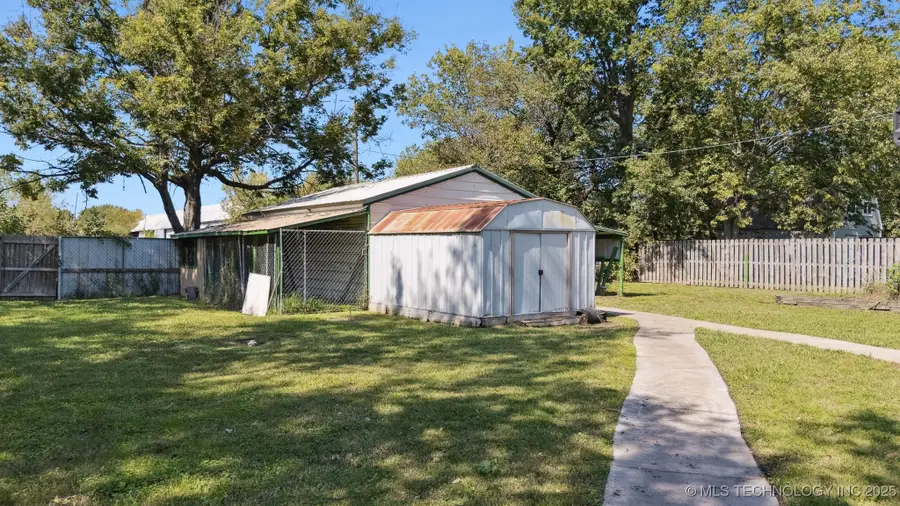 210 Osage Street, South Coffeyville, OK 74072 - Image #2