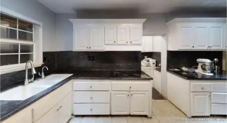 707 E Mohawk Boulevard, Tulsa, OK 74106 - Image #2