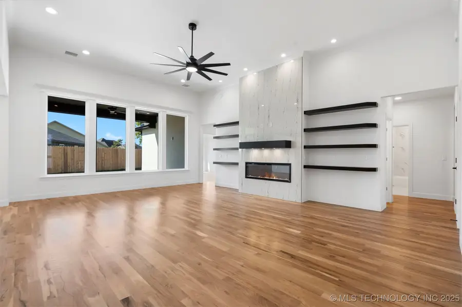 3903 W Edgewater Court, Broken Arrow, OK 74012 - Image #3