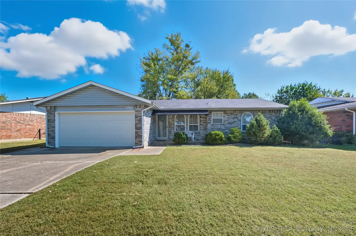 1729 S Spruce Avenue, Broken Arrow, OK 74012 - Image #1