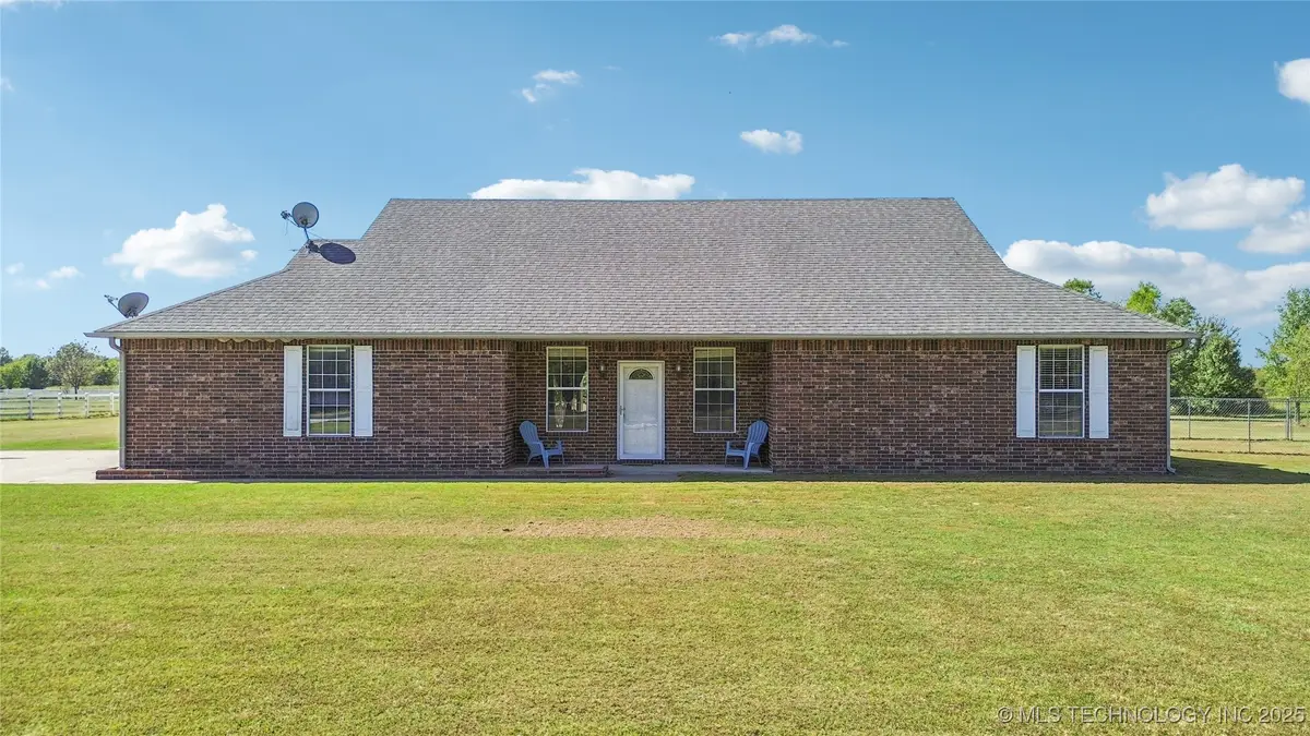 14881 N Skyline Drive, Okmulgee, OK 74447 - Image #1