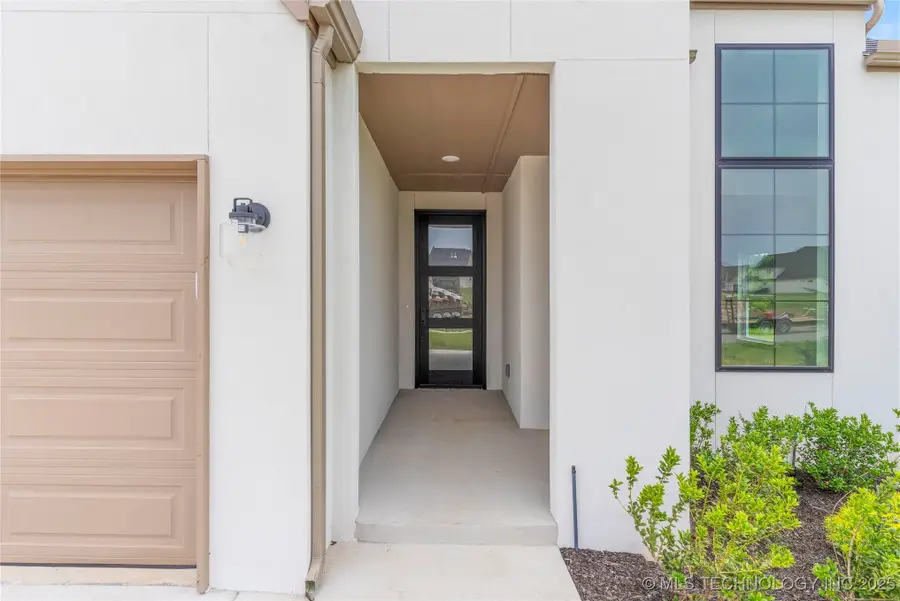 2352 E 135th Drive S, Bixby, OK 74008 - Image #2