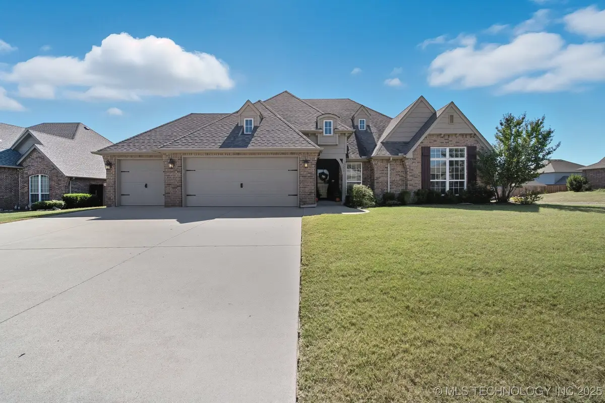 1501 E Phoenix Street, Broken Arrow, OK 74011 - Image #1