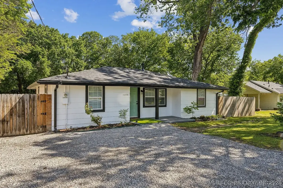 1206 W Haskell Street, Claremore, OK 74017 - Image #1
