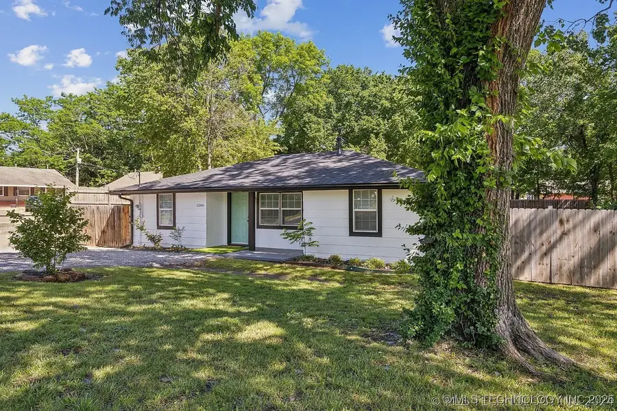 1206 W Haskell Street, Claremore, OK 74017 - Image #2