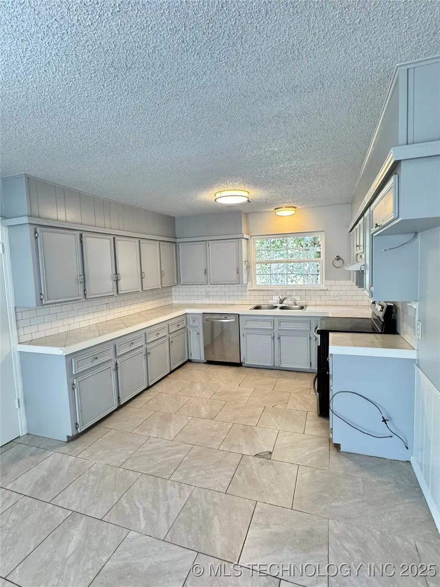 17811 S 4150 Road, Claremore, OK 74017 - Image #2