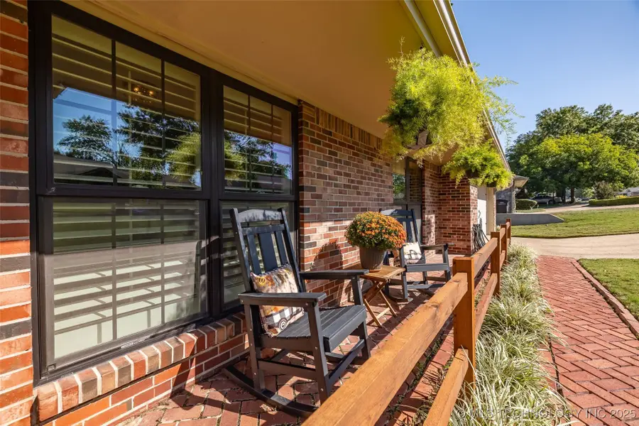 2516 Williamsburg Street S, Bartlesville, OK 74006 - Image #3