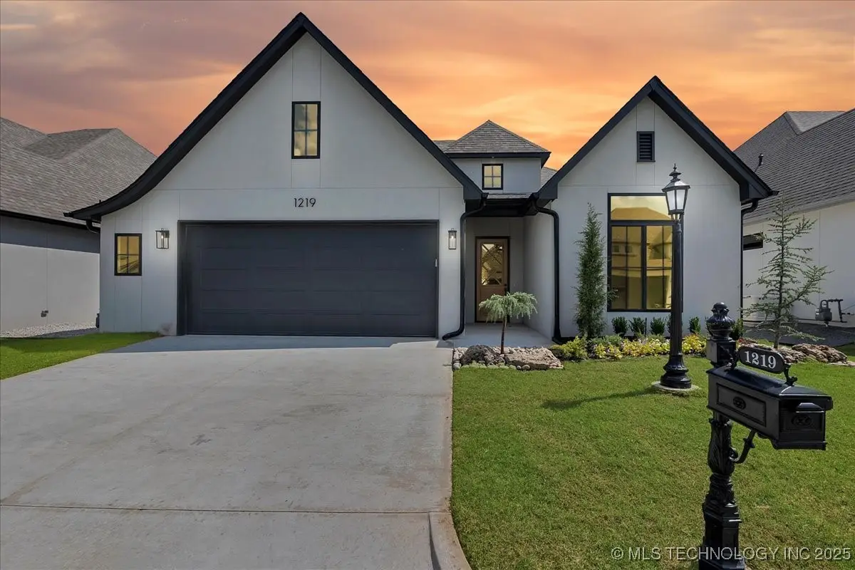 1219 N 71st Place, Broken Arrow, OK 74014 - Image #1