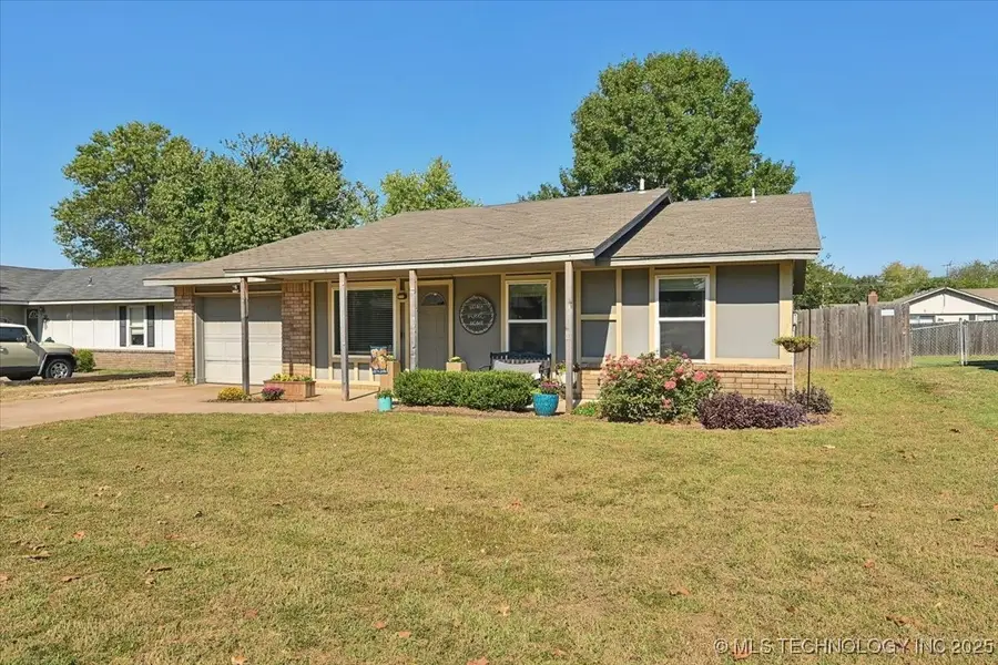1323 E 143rd Street, Glenpool, OK 74033 - Image #2
