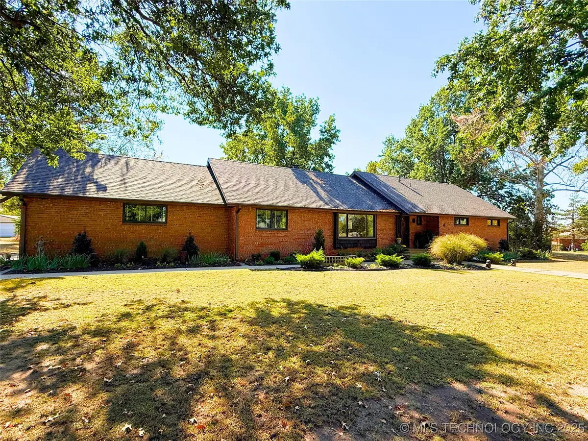 6 E Carriage Road, Sapulpa, OK 74066 - Image #1