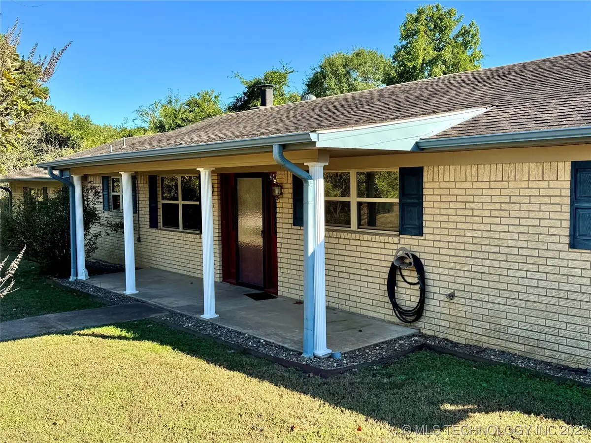 2416 N Madison Street, Hugo, OK 74743 - Image #1