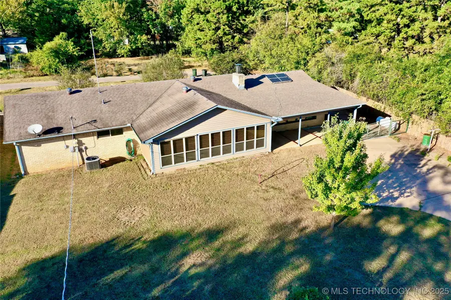 2416 N Madison Street, Hugo, OK 74743 - Image #2